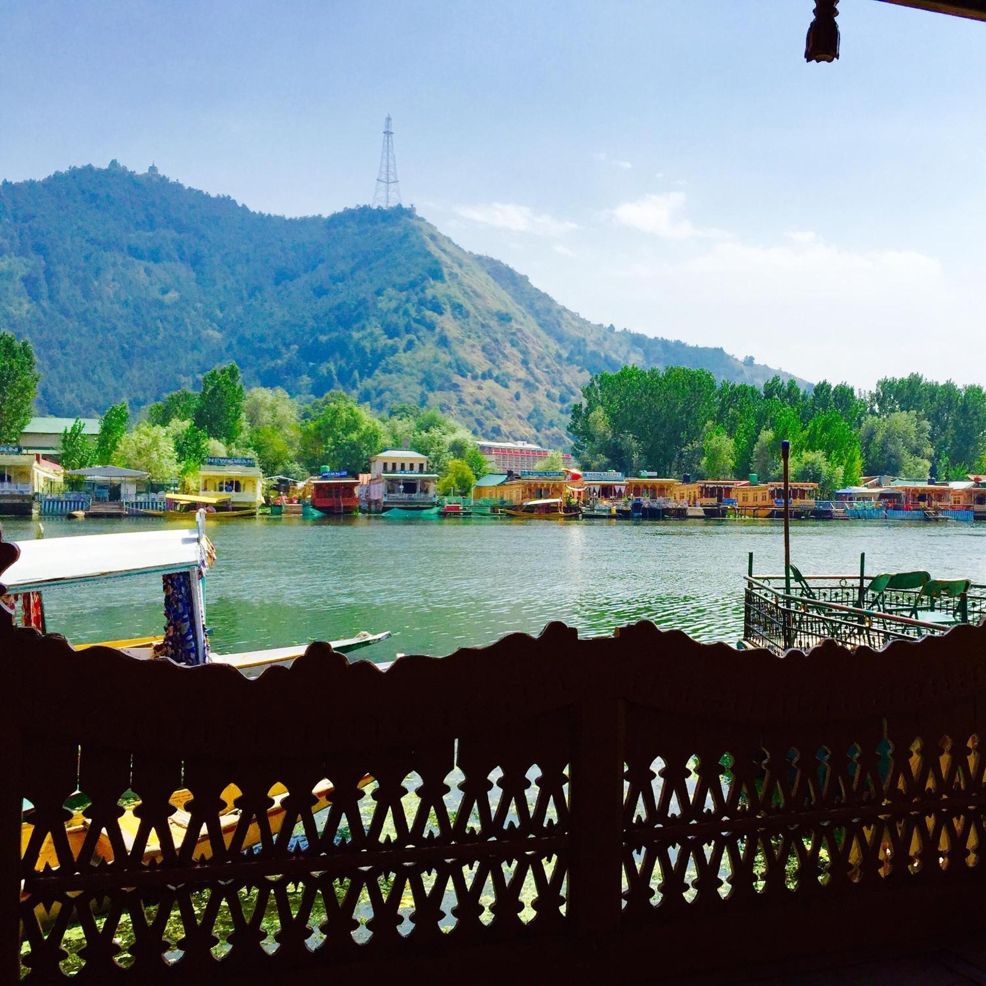 Srīnagar New Sea Palace Houseboats מראה חיצוני תמונה