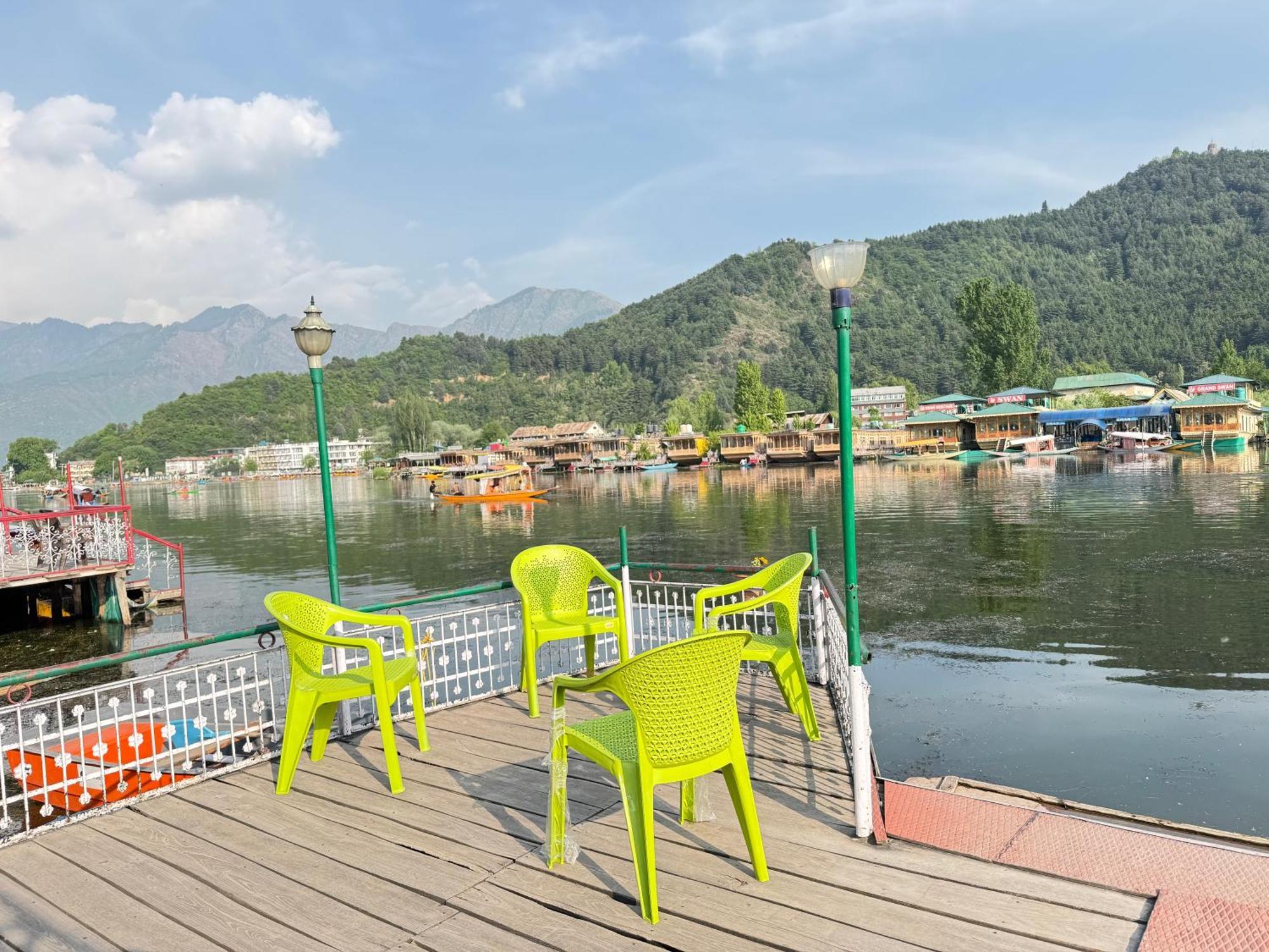 Srīnagar New Sea Palace Houseboats מראה חיצוני תמונה