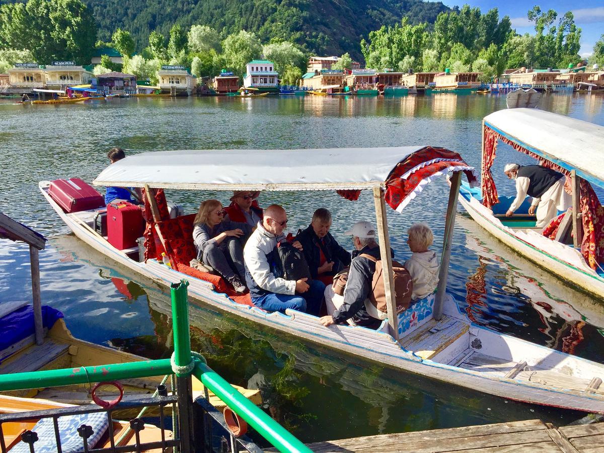 Srīnagar New Sea Palace Houseboats מראה חיצוני תמונה