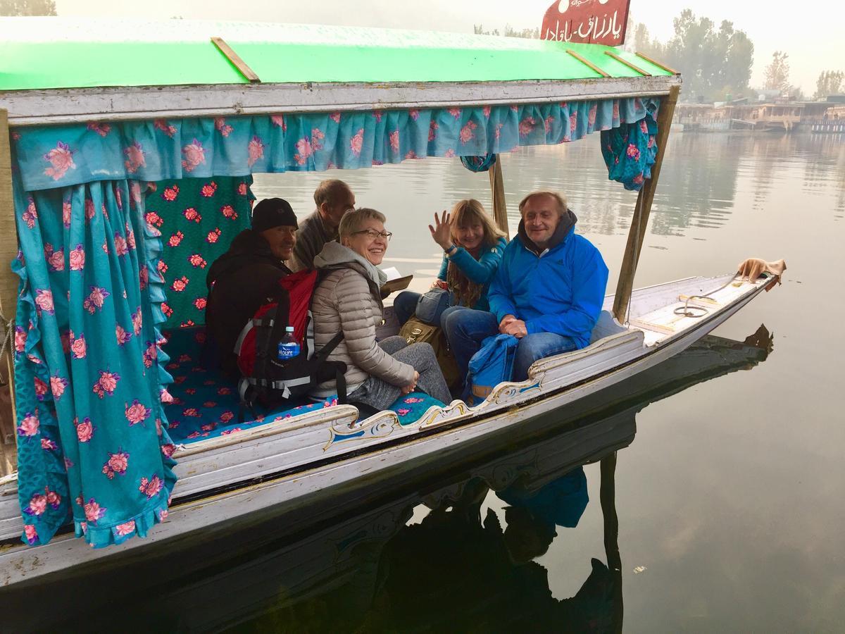 Srīnagar New Sea Palace Houseboats מראה חיצוני תמונה