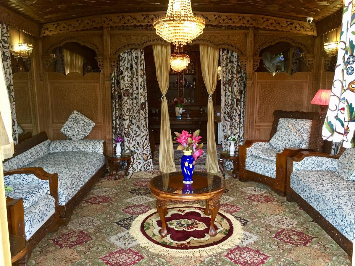 Srīnagar New Sea Palace Houseboats מראה חיצוני תמונה